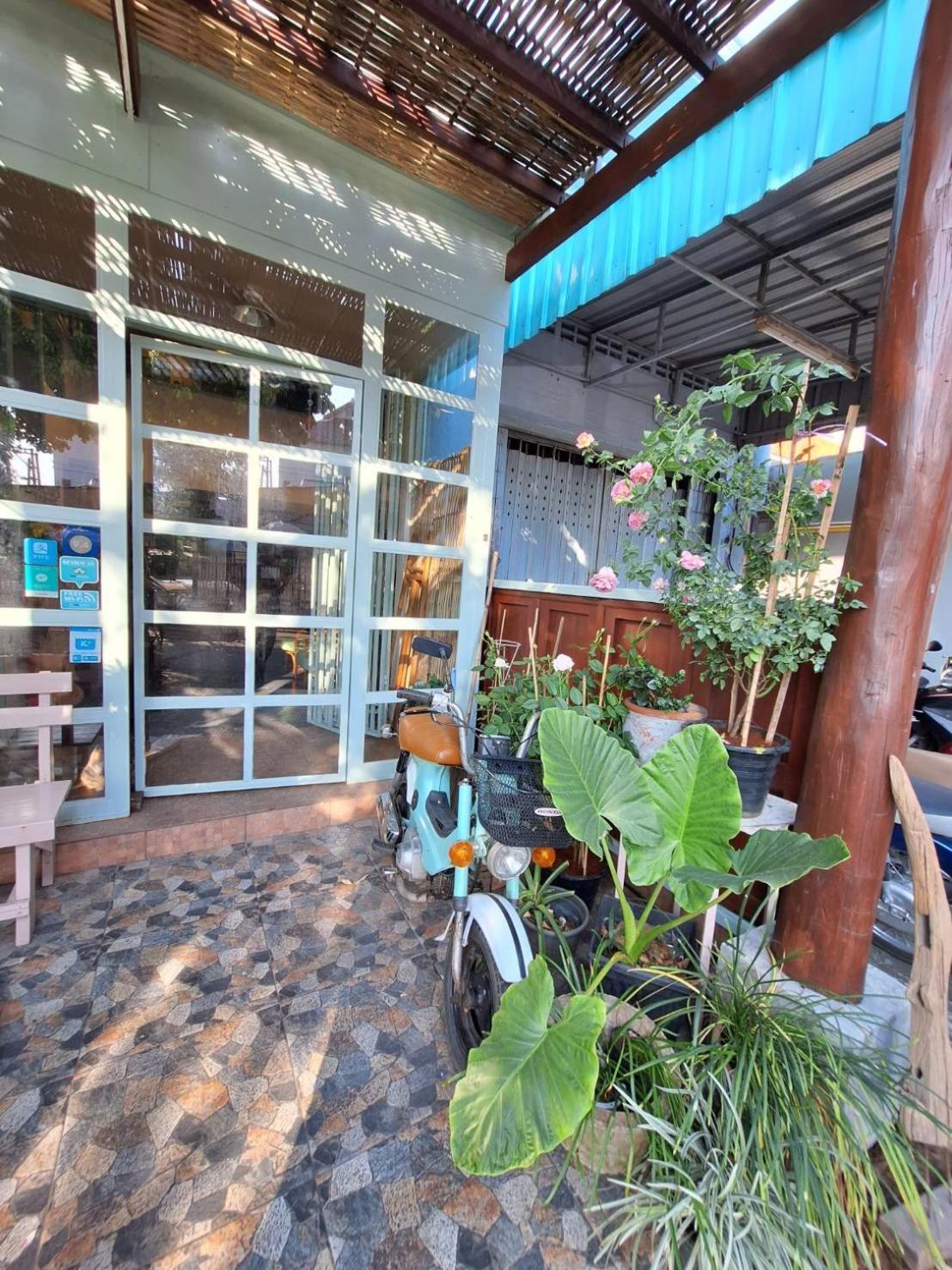 The Commonroom Cnx Chiang Mai Esterno foto